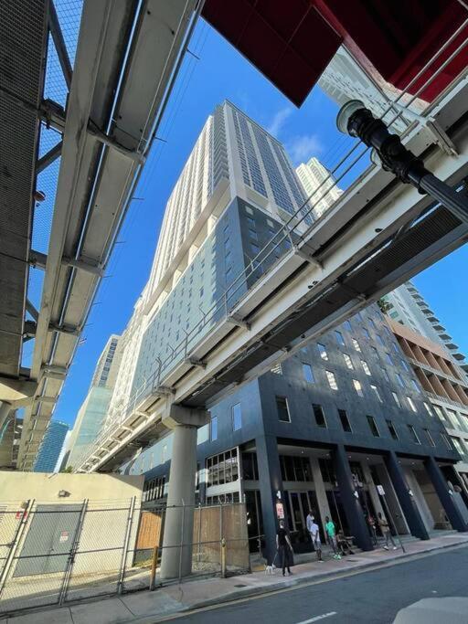 Appartamento Downtown Elegance. 17th Floor Yotelpad *