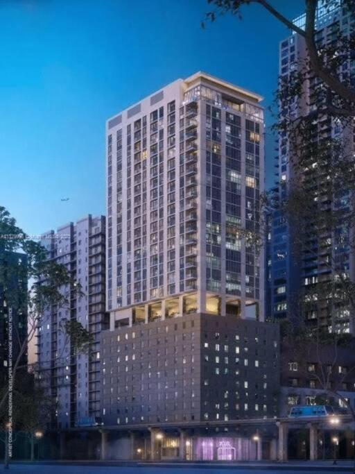 Downtown Elegance. 17th Floor Yotelpad Appartamento Miami